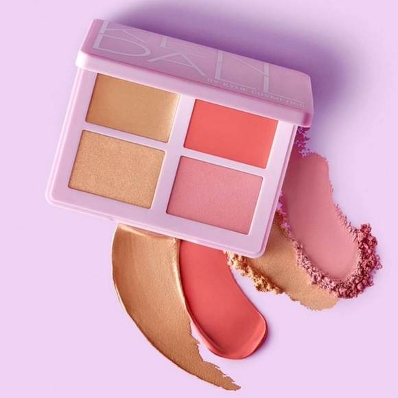 Kendall Blush & Highlighter Cheek Quad - Picture 4 of 16